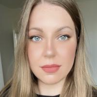  Alina