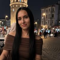 Мама в кубе 👦🏻👧🏼👧🏼 ⠀ ⠀ ⠀ ⠀