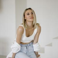Полина