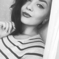 Аня Новоженова