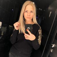 Манечка👻