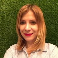 Lola Sultanova 