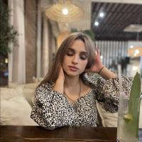 Анжелина.