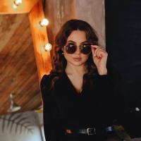 Полина