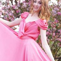 Анна Захарова