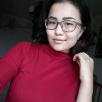 Надя Романова
