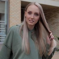 Полина