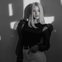 полина