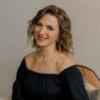 Анна Максимова