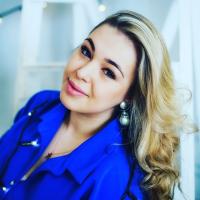 Олеся Суханова