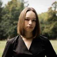 Полина