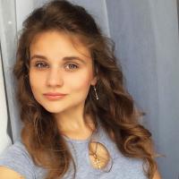 Евгения Ястребова