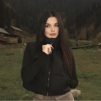 𝓚𝓻𝓲𝓼𝓽𝓲𝓷𝓪 𝓓𝓶𝓲𝓽𝓻𝓲𝓮𝓿𝓷𝓪