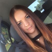 Аня