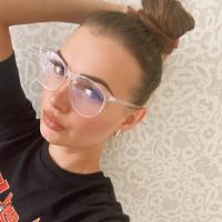 Аня