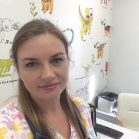 Dr. Юлия