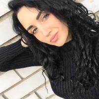 Надя Власова