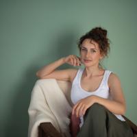 Елена Емельянов