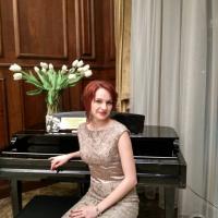 Полина