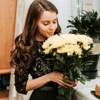 Полина