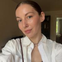 Оля Нéрукова