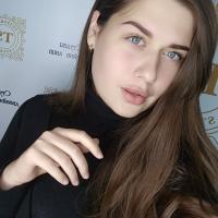 Анна Лазарь