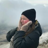 Надя Попова