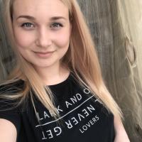 Алёна