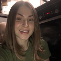 Аня