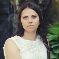 Альона