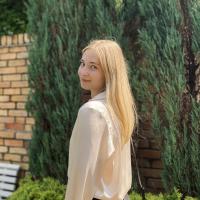 Аня