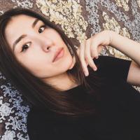 Алина Дусталиева