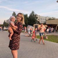 Маша Белая