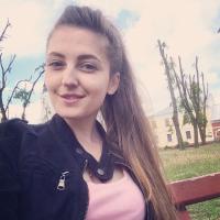 Оля
