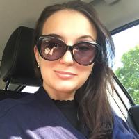 Полина