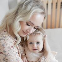 Юля Наволоцкая