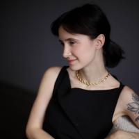 Полина