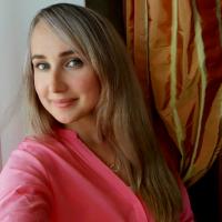   Алина