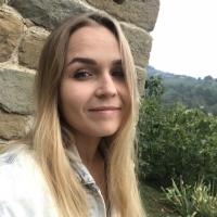 Полина