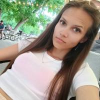Оля