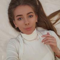 Анна Усманова
