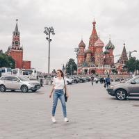 Яна Захарова