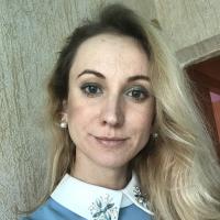 Яна Коваленко