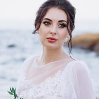 Дана 