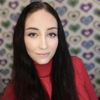 Анастасія Зуй