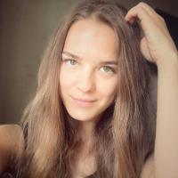 Яна Величко