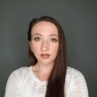 Полина
