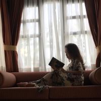 Elle S