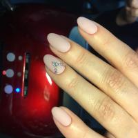 Мастер маникюра