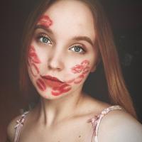 Оля